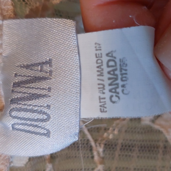 "DONNA" size XL, beige/cream color lace wrap - Picture 4 of 8